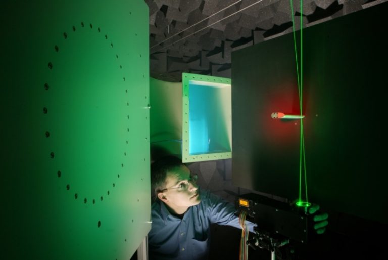 HiWi-Stelle: Unterstützung in der aeroakustischen Forschung mit Schwerpunkt auf Windkanaluntersuchungen von Drohnen-/Multikopterpropellern